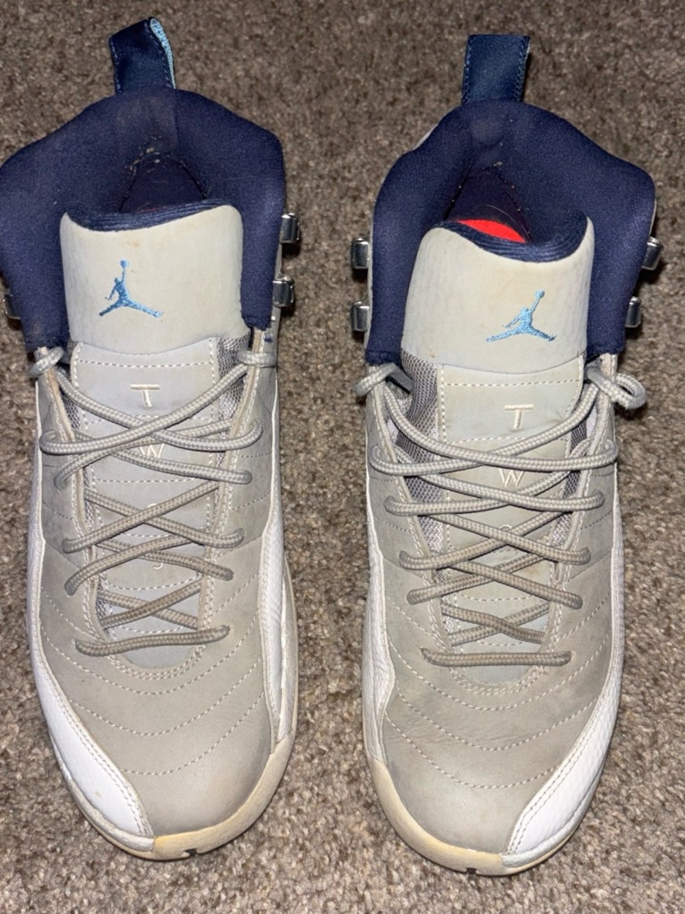Jordan Men’s Gray and Navy Retro Sneakers with Light Blue Jumpman